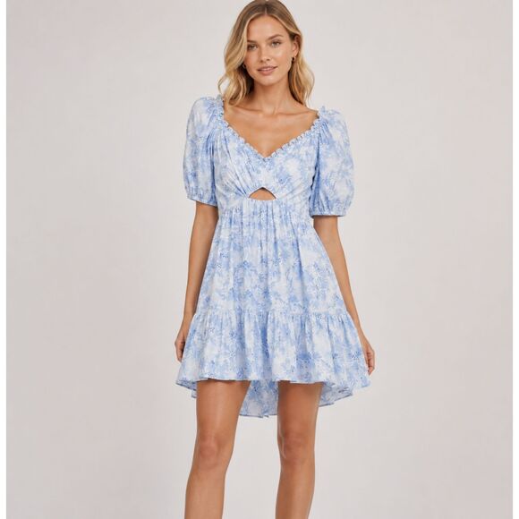 cinq a sept Dresses & Skirts - Cinq à Sept Blue Floral Mini Dress Cutout Puff Sleeve Fit & Flare Women's 0